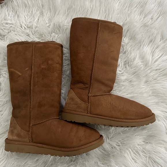 UGG boots size 6-7 - Picture 3 of 7